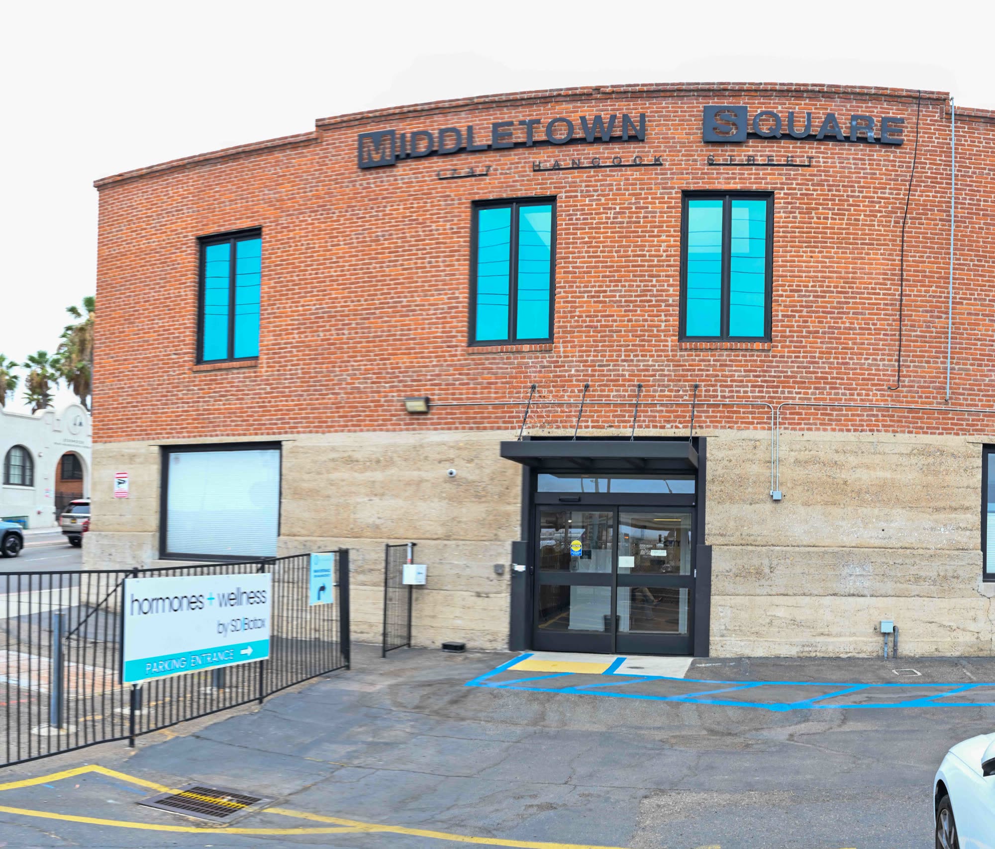 Exterior of the SD Body Mission Hills clinic on Hancock St, San Diego
