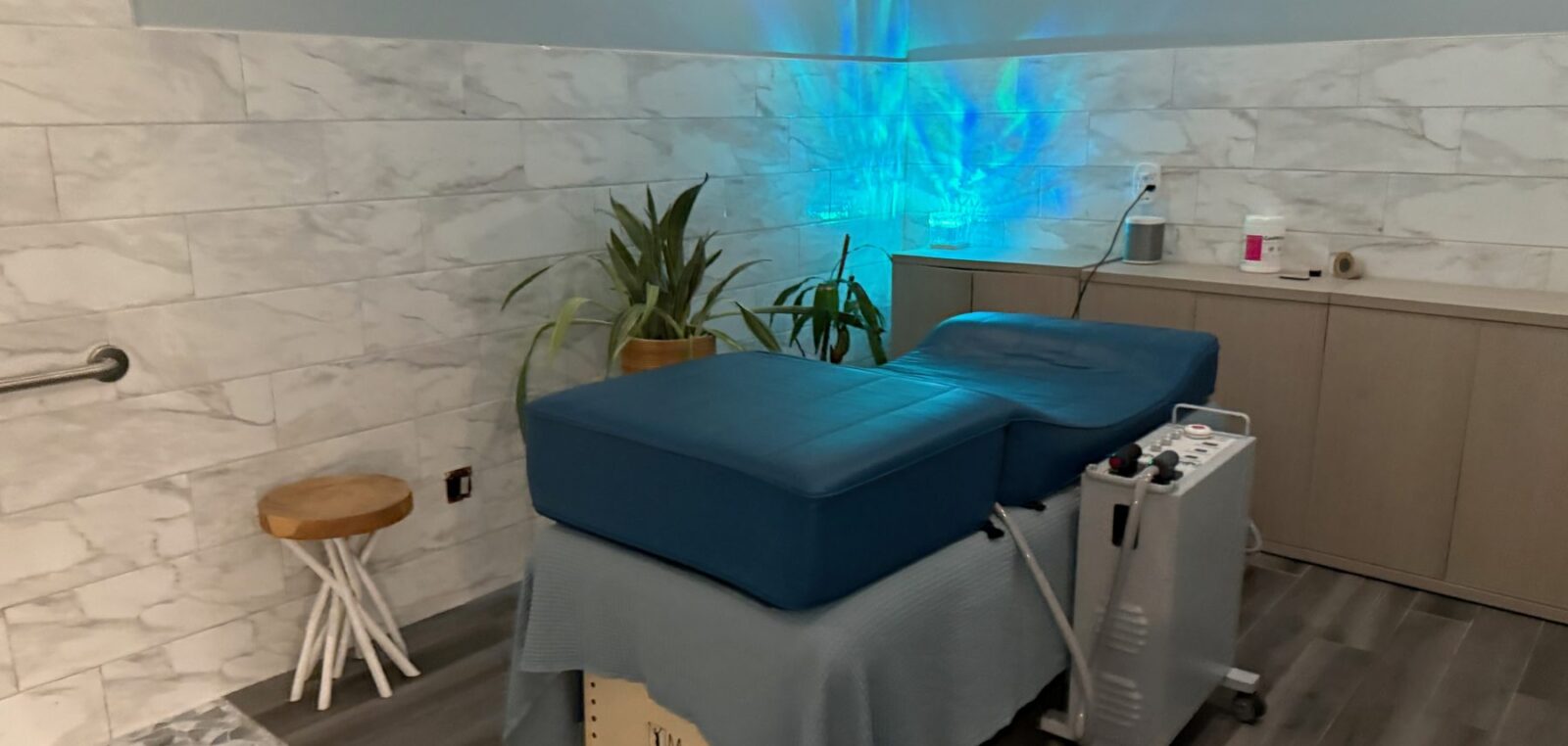 Treatment and infusion room at SDBody La Jolla